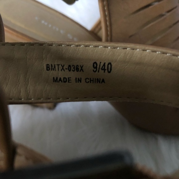 Chinese Laundry Shoes Chunky Heels Women’s size 9M Sandal’s - Picture 8 of 10